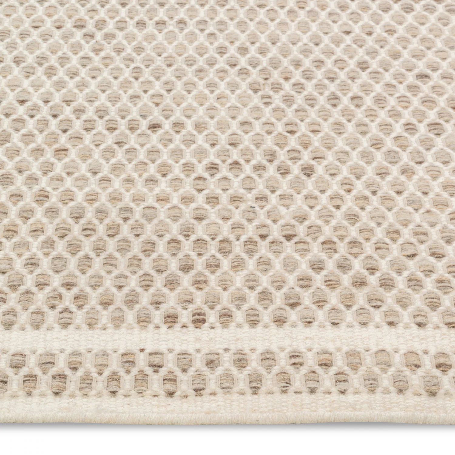 Alaska Reversible Modern Rug - 9' x 12' - Beige/Brown - Image 3