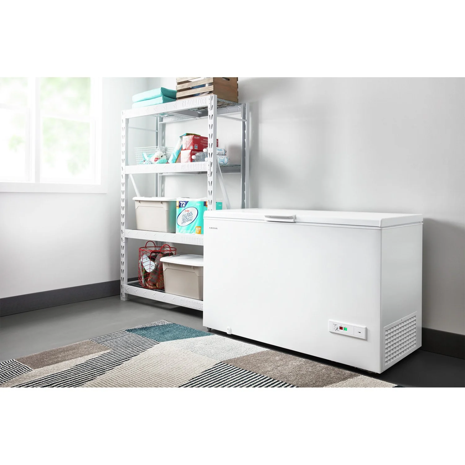 Amana White Chest Freezer (16.00 Cu Ft) - AZC5216LW - Image 9