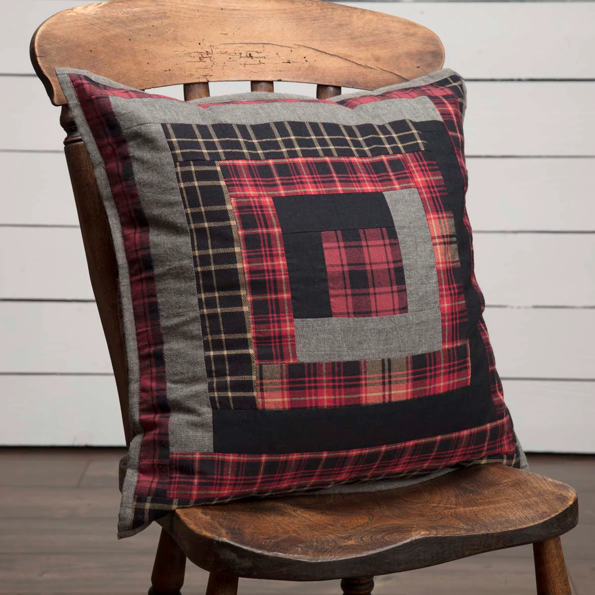 Andrassy Patchwork Pillow - Image 3