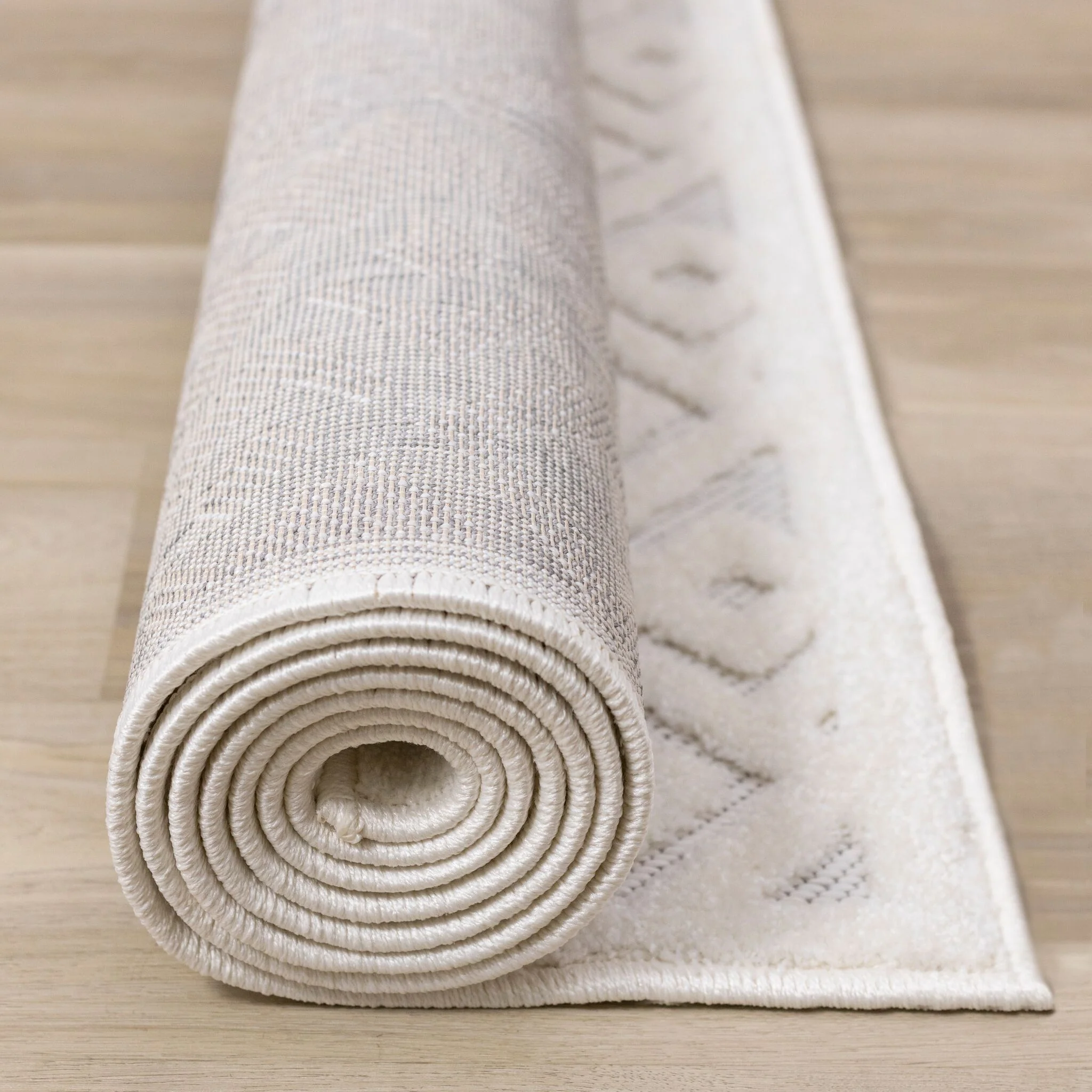 Arctic Echo 5'3" x 7'7" Diamond Area Rug - White - Image 10