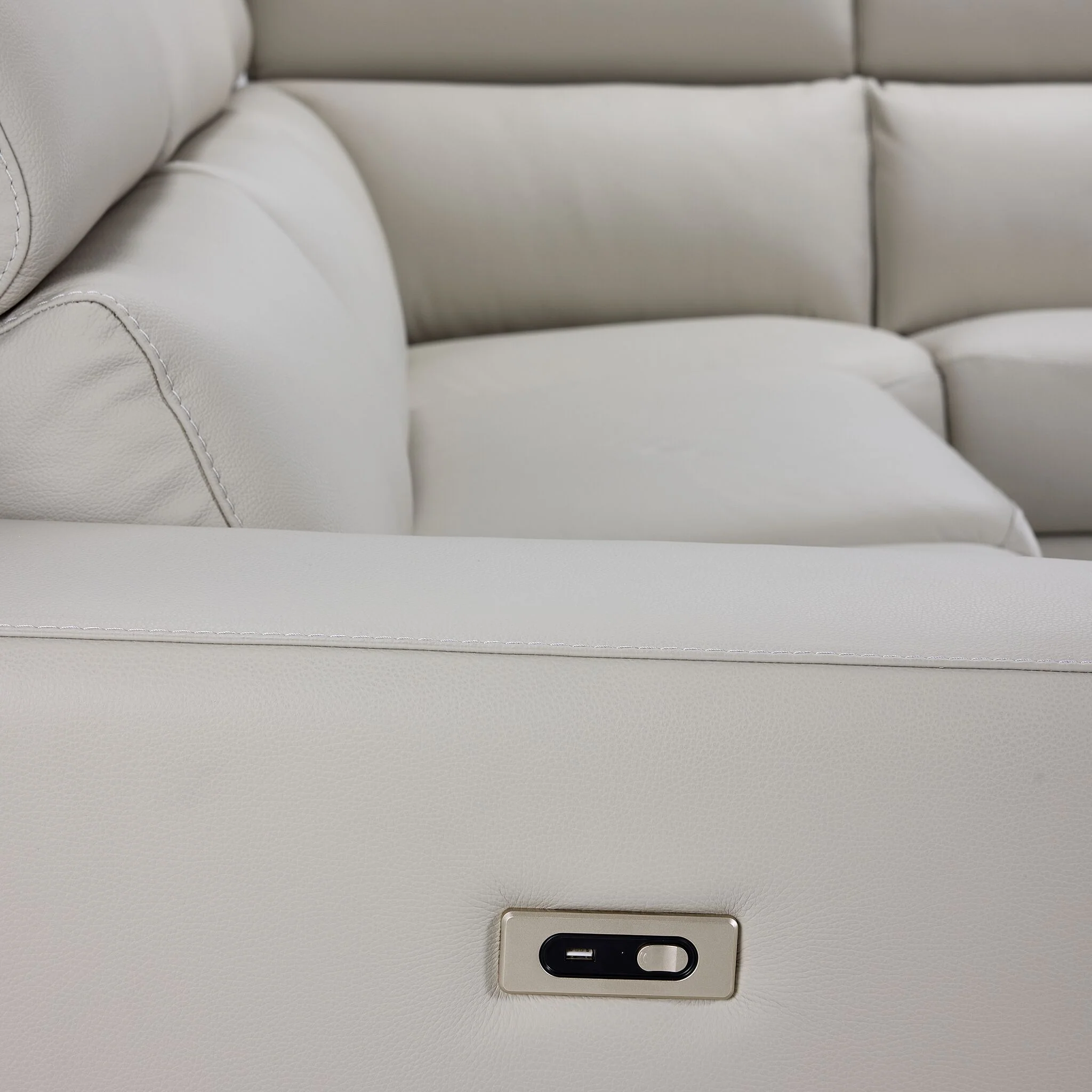 Bianca 3-Piece Power Sectional with Right Facing Chaise - Light Grey - Image 8