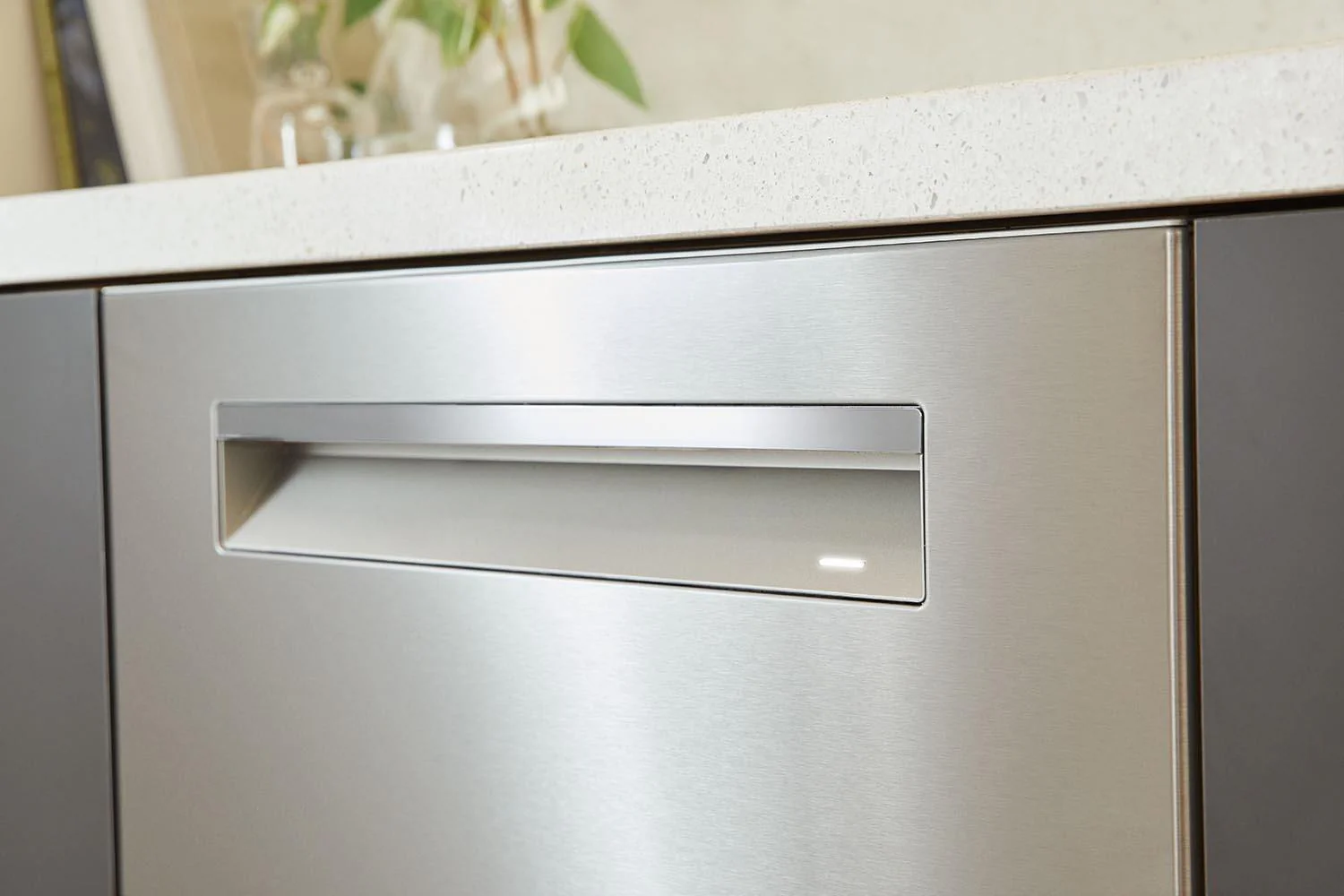 Bosch Stainless Steel 24" Smart Dishwasher with Home Connect, Third Rack - SHP78CM5N - Image 4