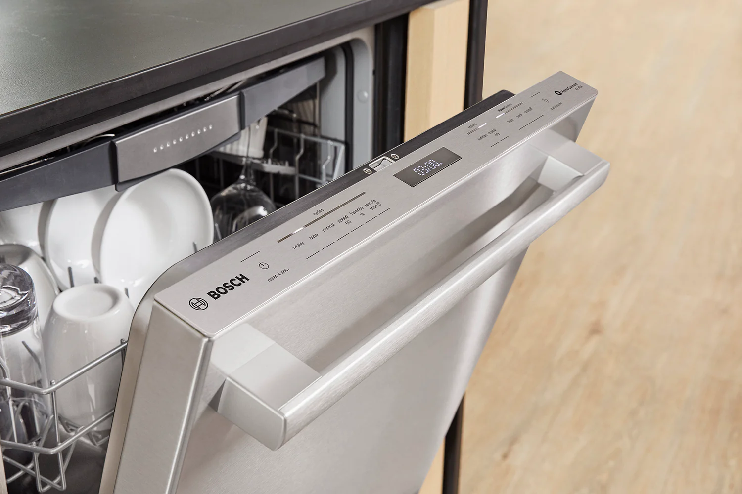 Bosch Stainless Steel 24" Smart Dishwasher with Home Connect, Third Rack - SHX78CM5N - Image 13