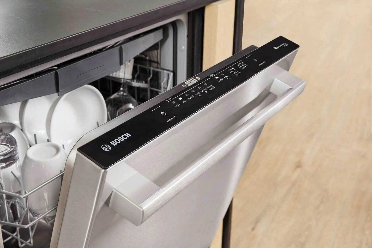 Bosch Stainless Steel Anti Fingerprint 24" Smart Dishwasher with Home Connect, Third Rack - SHX5AEM5N - Image 4