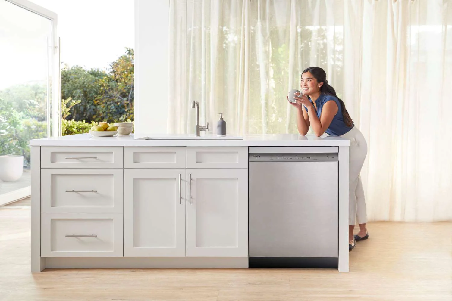 Bosch Stainless Steel Anti Fingerprint 24" Smart Dishwasher with Home Connect, Third Rack - SHX5AEM5N - Image 7