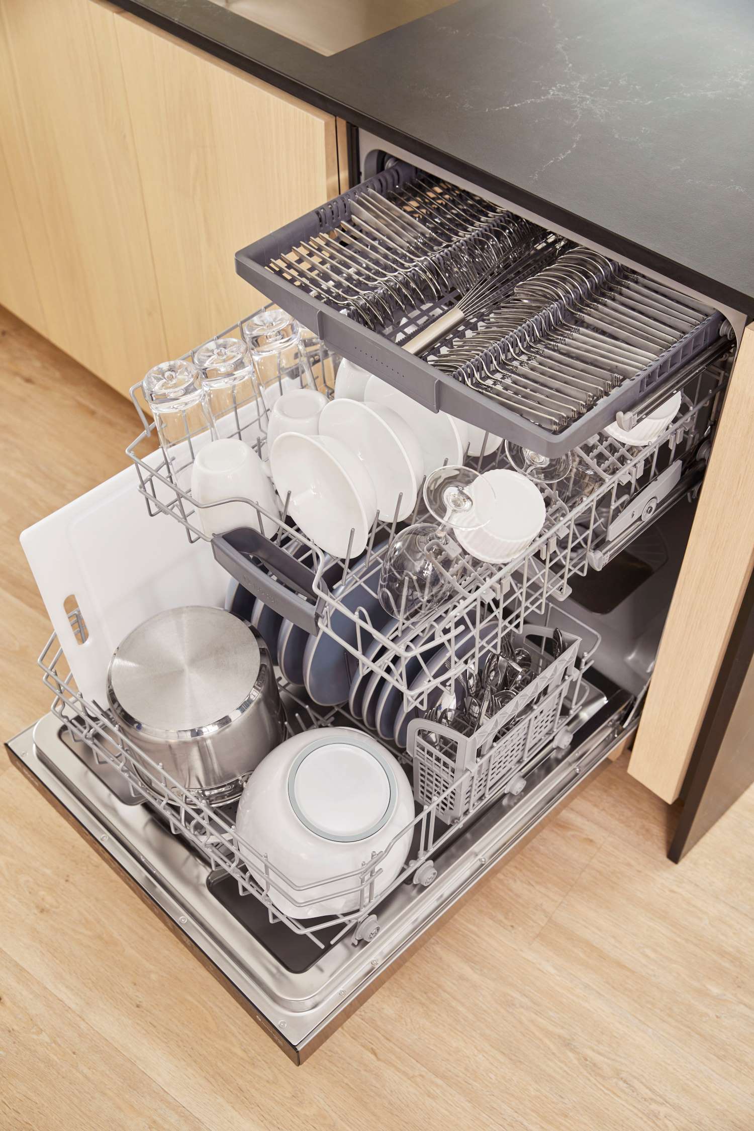 Bosch Stainless Steel Kitchen Package with Refrigerator, Electric Range & Built-In Dishwasher - Image 7
