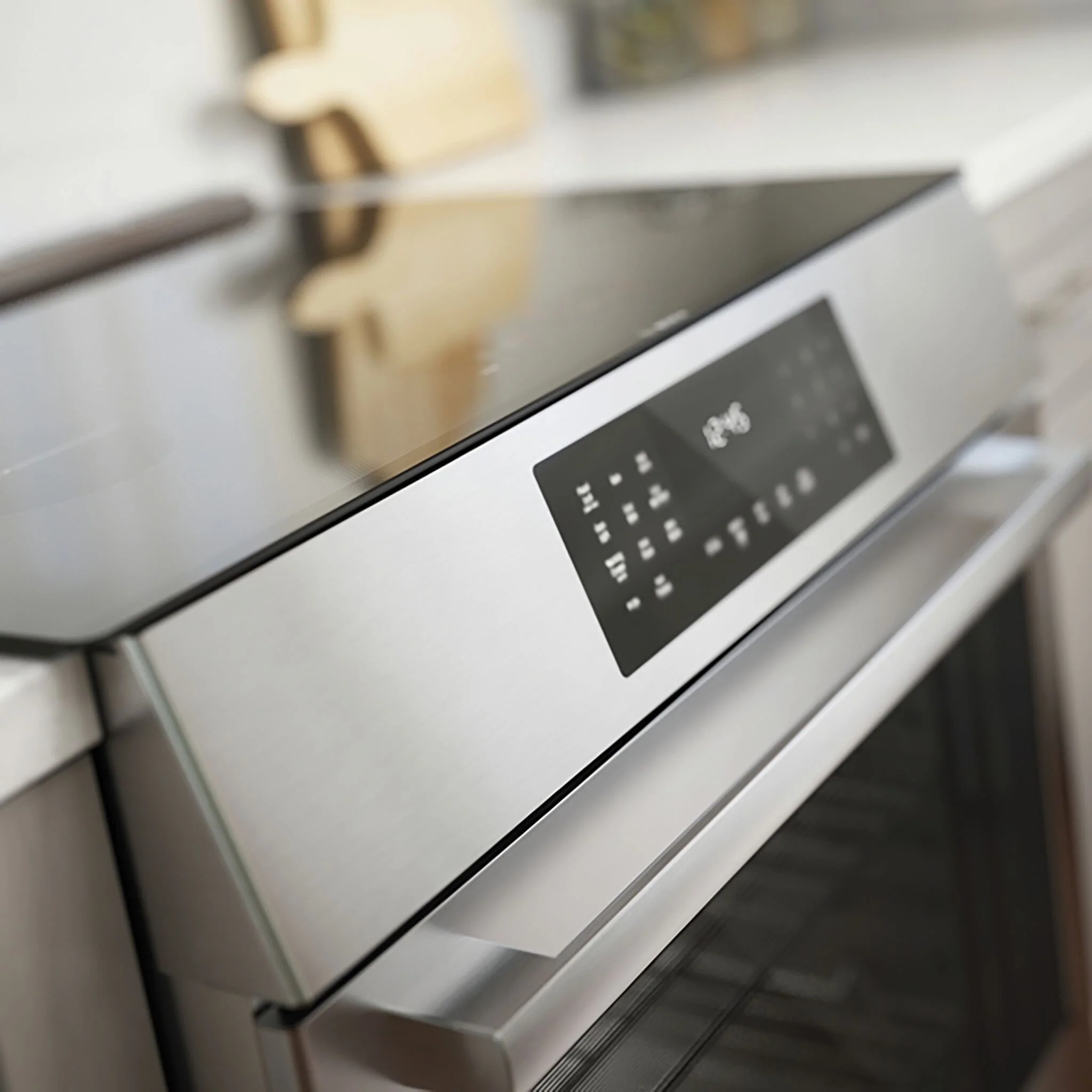 Bosch Stainless Steel Slide-In Induction Convection Range (4.6 Cu.Ft) - HII8057C - Image 4