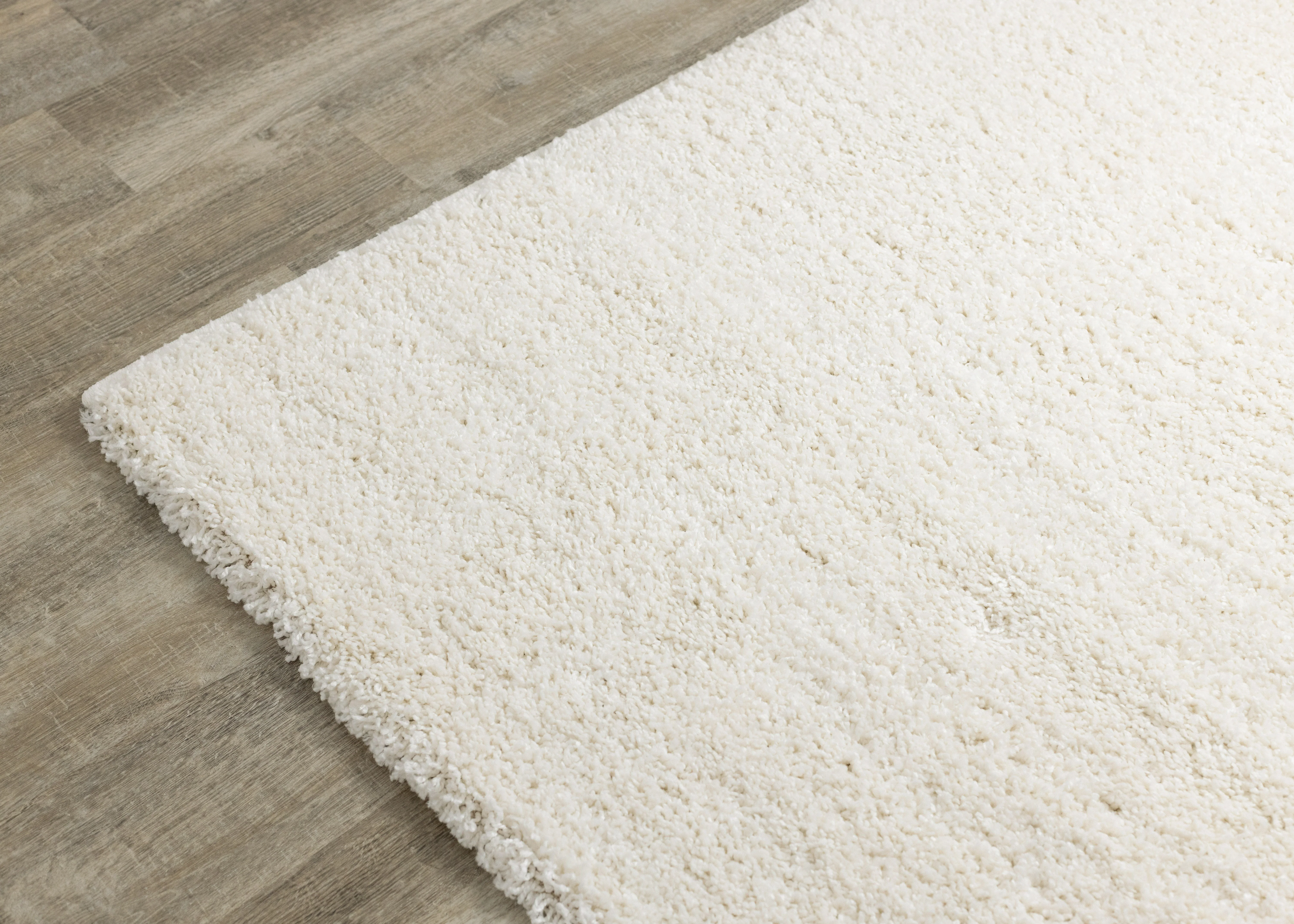 Brio 5'3" x 7'7" Shag Area Rug - Cream - Image 10