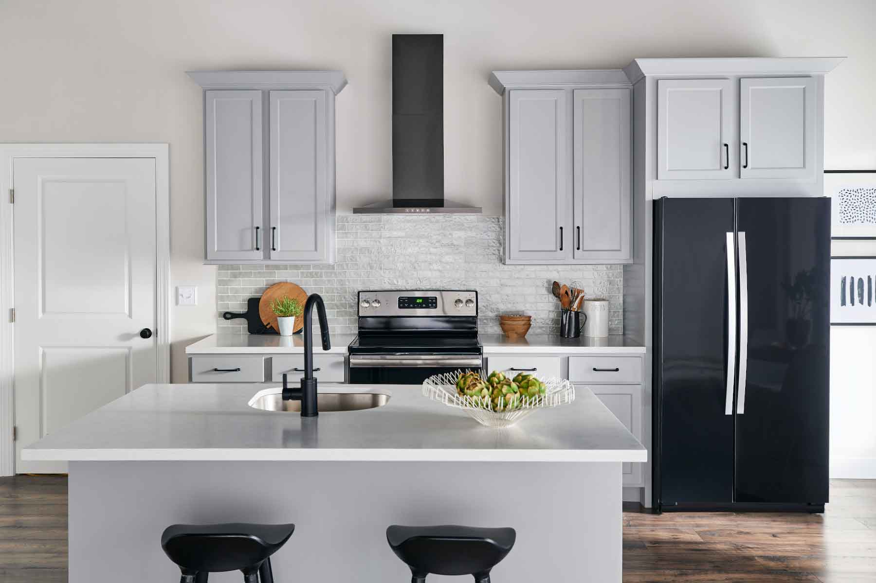 Broan Black Stainless Steel 30" 450 CFM Designer Chimney Range Hood - BWS1304BLS - Image 7