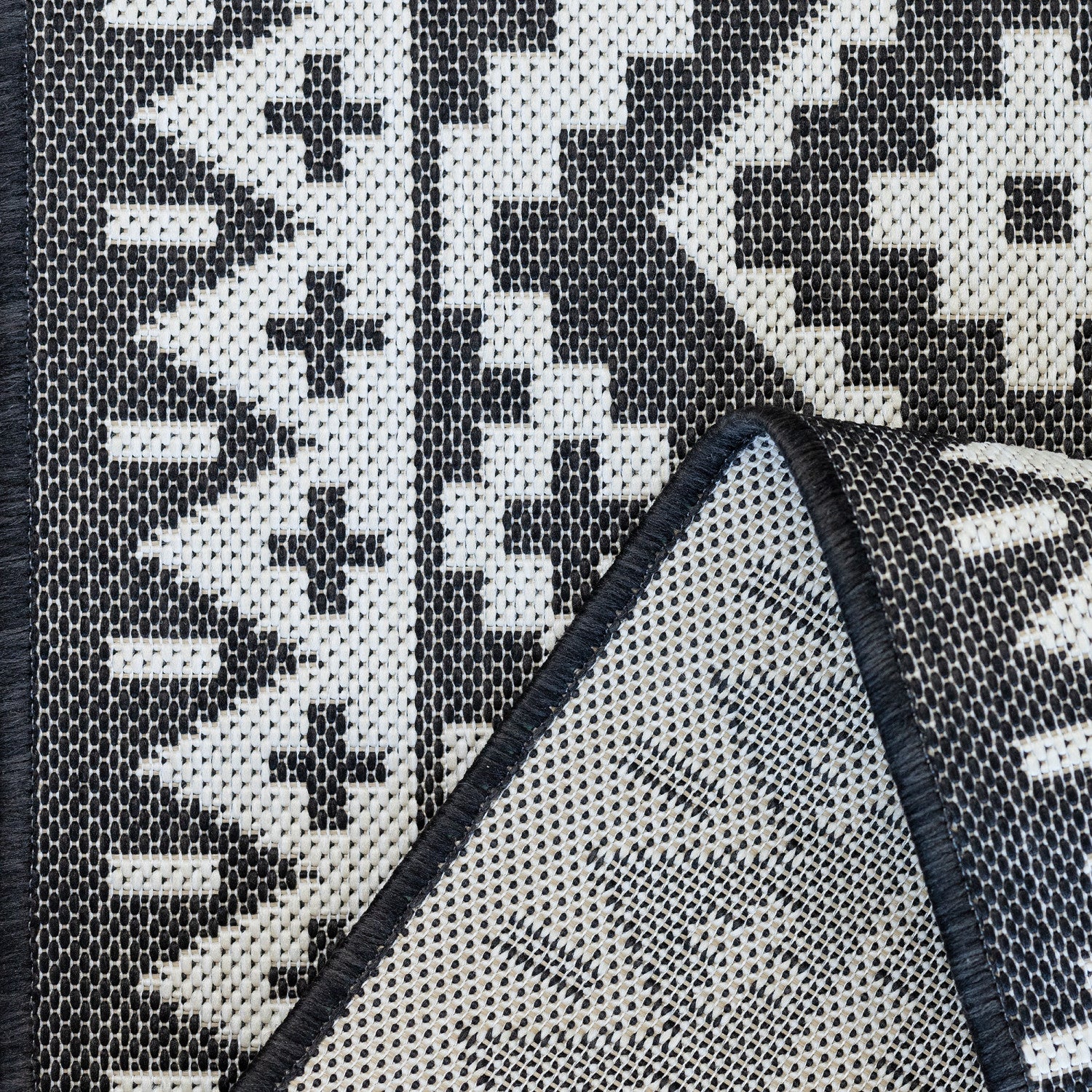 Cabana Tribal Indoor/Outdoor Rug - 3' x 5' - Black - Image 4