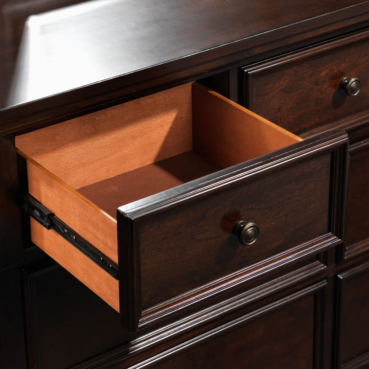 Chester 6-Piece Queen Storage Bedroom Package - Cherry - Image 8