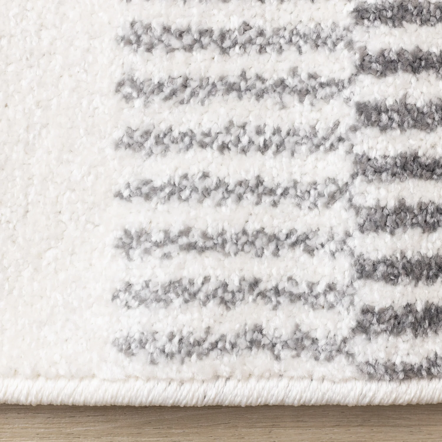 Claremont Sleek Modern Lines Area Rug - 5' X 8' - White/Grey - Image 10