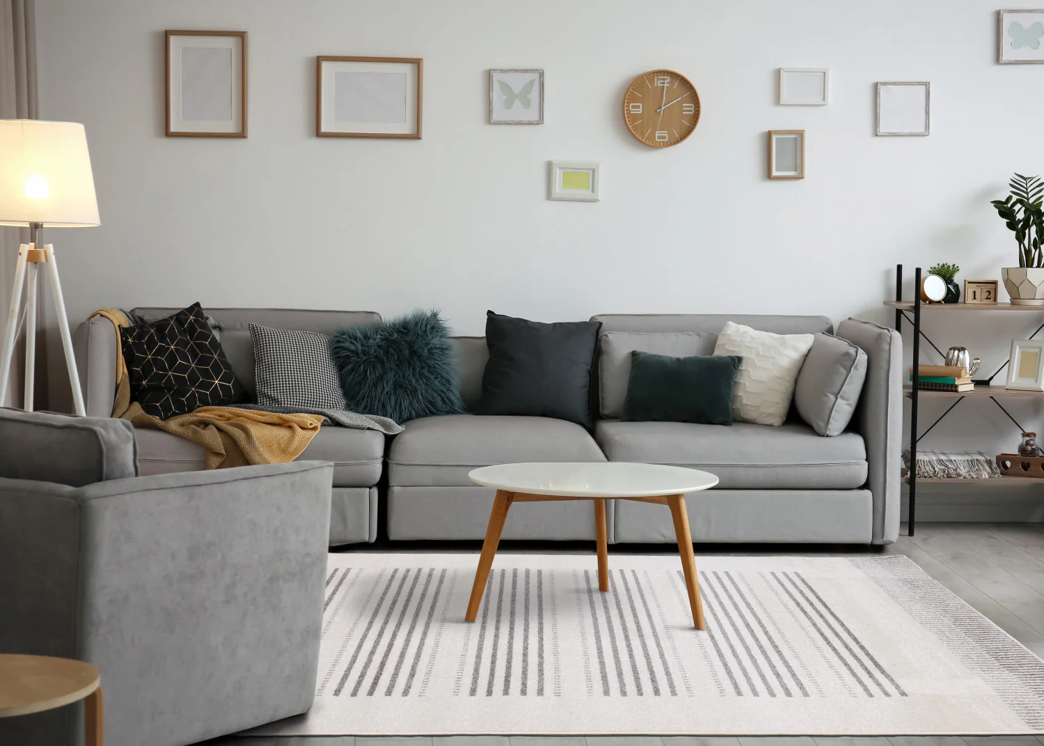 Claremont Sleek Modern Lines Area Rug - 5' X 8' - White/Grey - Image 3