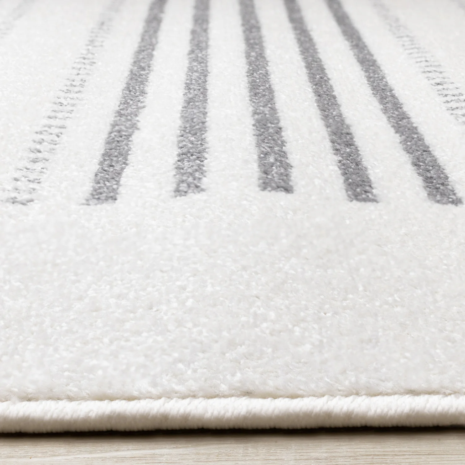 Claremont Sleek Modern Lines Area Rug - 7' X 10' - White/Grey - Image 5