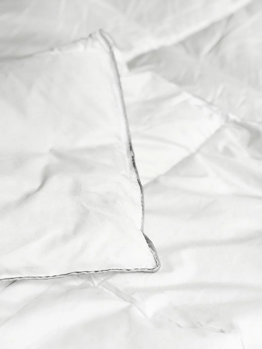 Cotton House 100% Natural Wool King Duvet - White - Image 3