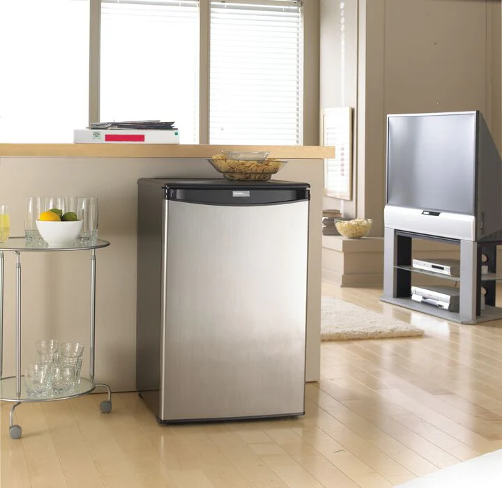 Danby Designer Stainless Look Compact Refrigerator (4.4 cu. ft.) - DAR044A4BSLDD - Image 4