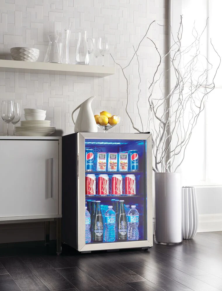 Danby Tempered Glass Stainless Trim Beverage Centre (2.6 cu. ft.) - DBC026A1BSSDB - Image 4