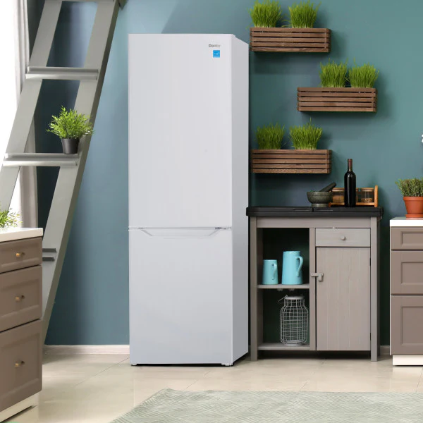 Danby 23.75" 10.3 Cu. Ft. White Compact Bottom-Freezer Refrigerator - DBMF100B1WDB - Image 6