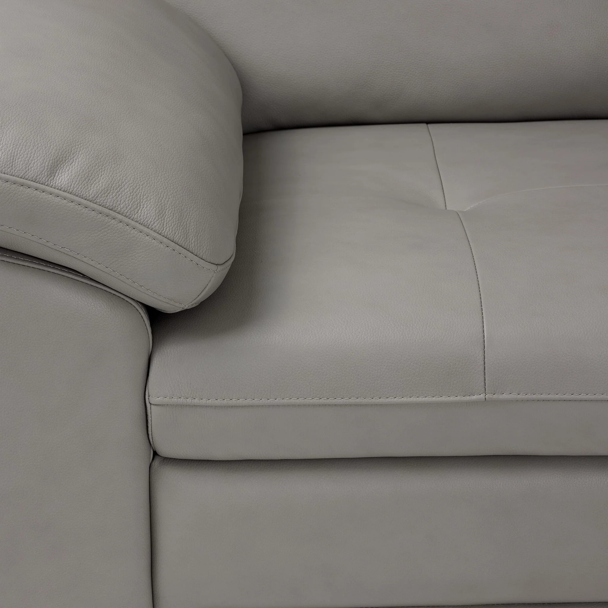 Daytona Leather 2-Piece Sectional with Right-Facing Chaise - Light Grey - Image 3