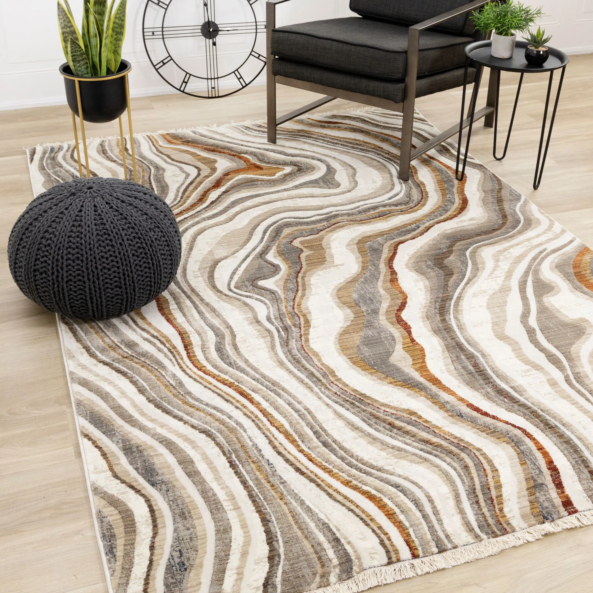 Desert Wave 5'3" x 7'10" Curvy Waves Area Rug - Beige - Image 3