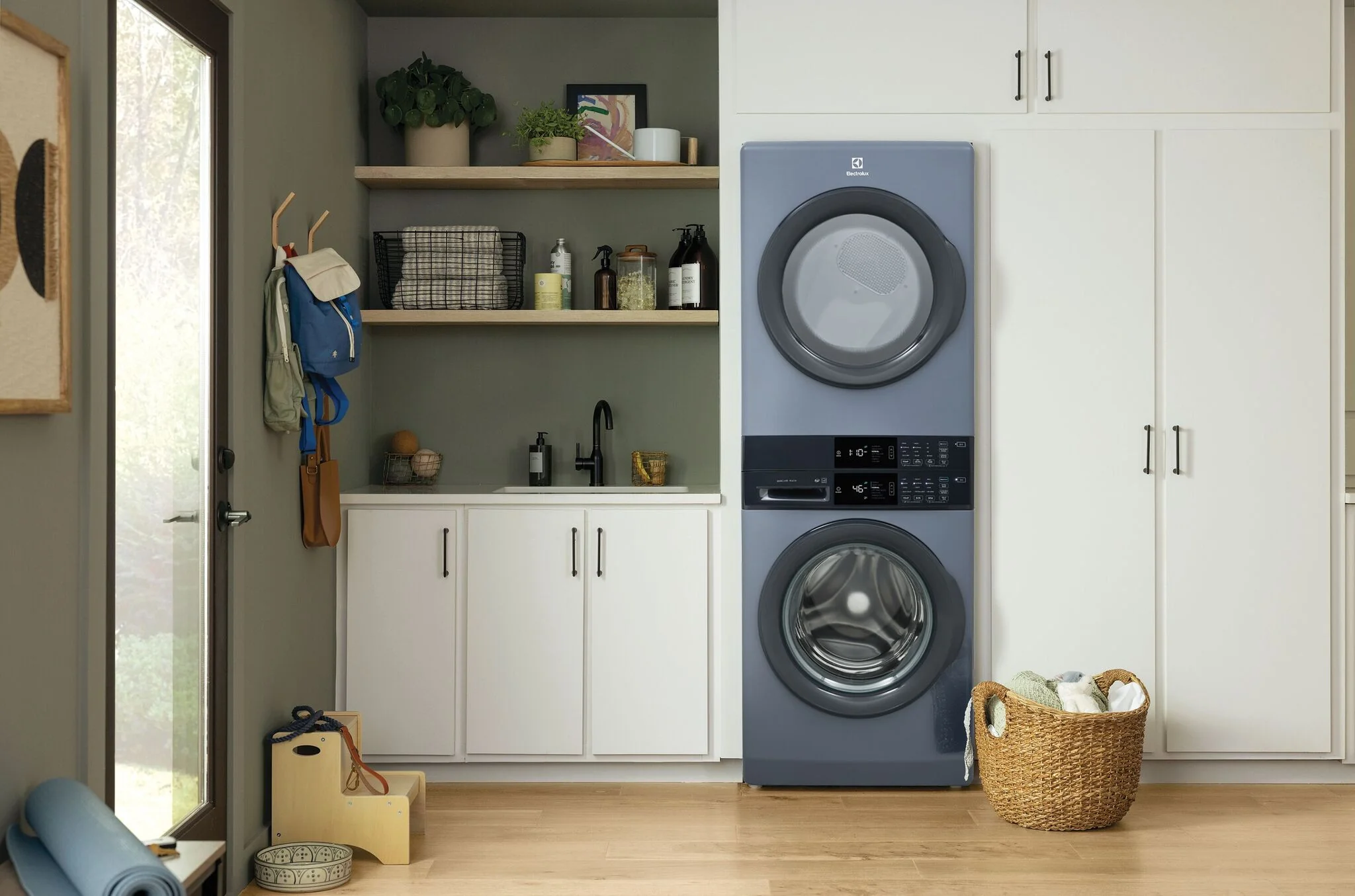 Electrolux Denim Blue Laundry Tower Single Unit Front Load Washer (5.1 Cu. Ft.) and Electric Dryer (8 Cu. Ft.) - ELTE730CAD - Image 2