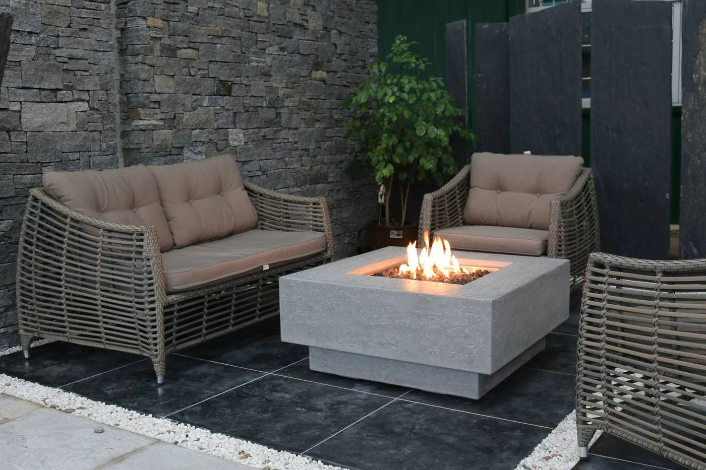 Elementi Manhattan Fire Table - Propane - Image 10