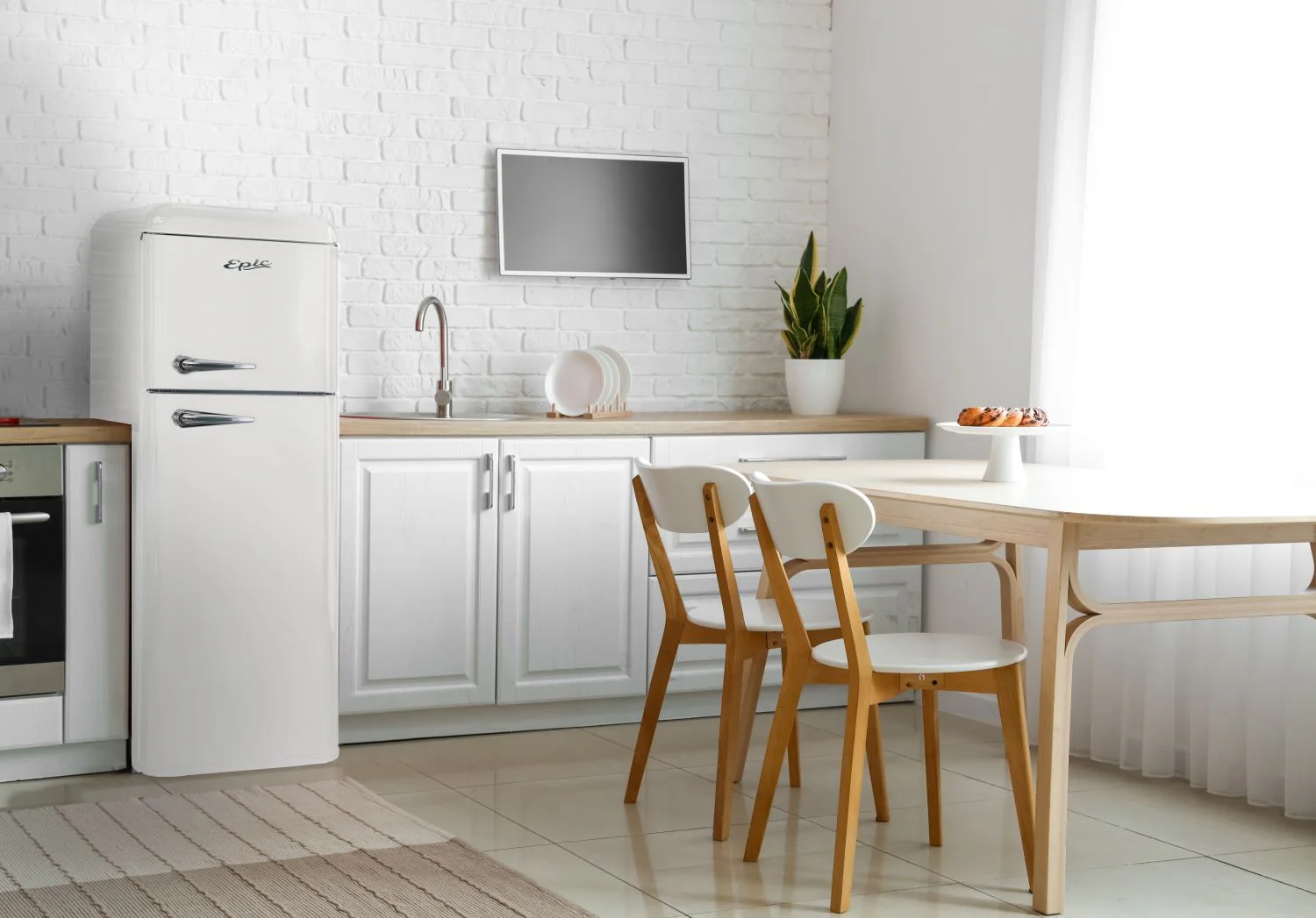 Epic 21.5" 7.5 Cu. Ft. White Retro Top-Freezer Refrigerator - ERR82W-1 - Image 4