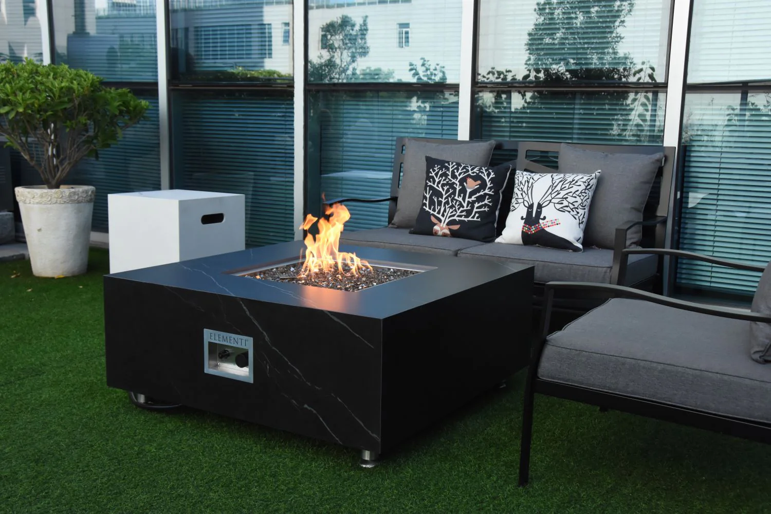 Eyjafja Marble Porcelain Fire Pit (Elementi) - Black / Propane - Image 3