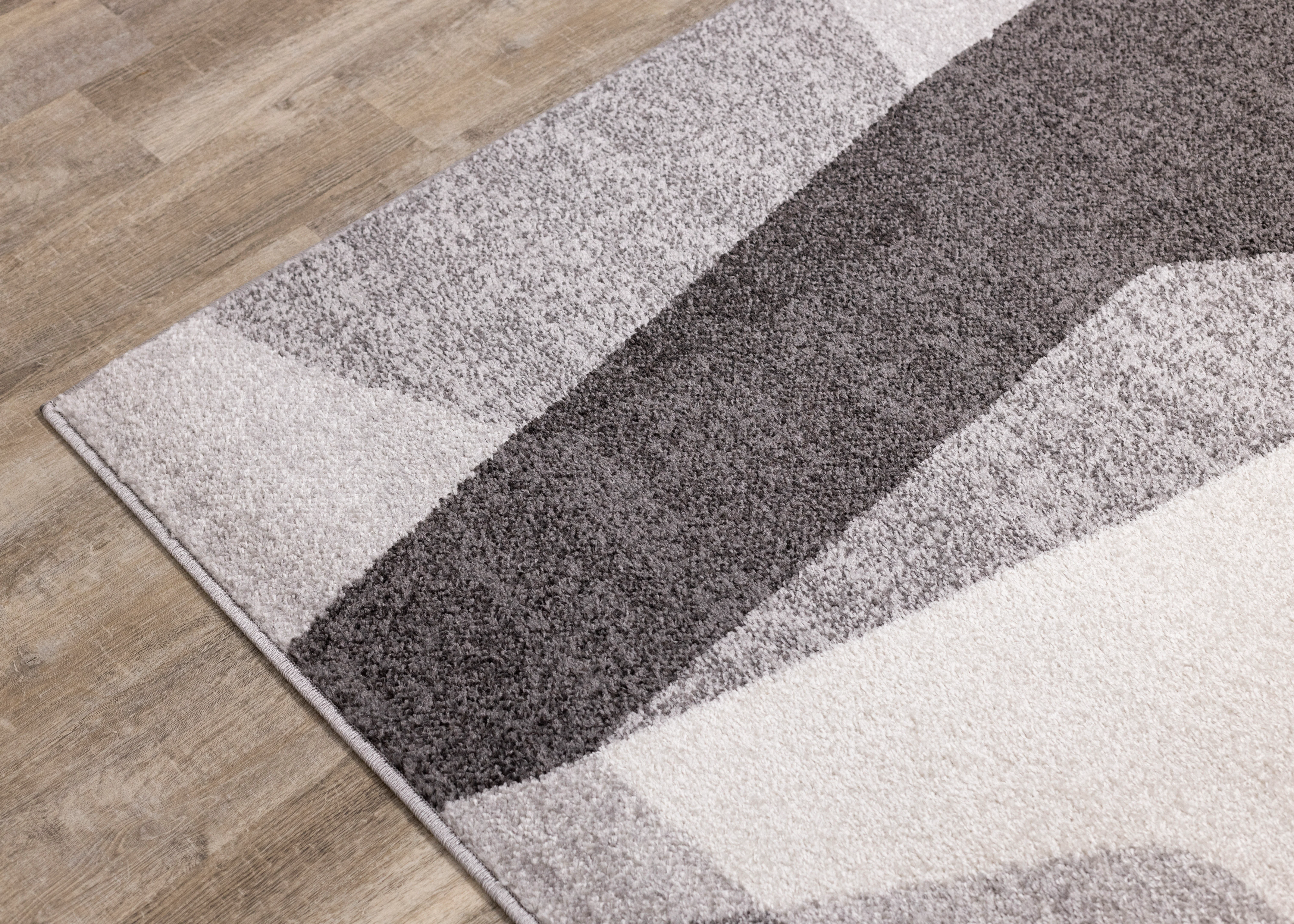 Focus 5'3" x 7'7" Geometric Shapes Area Rug - Grey, White - Image 10