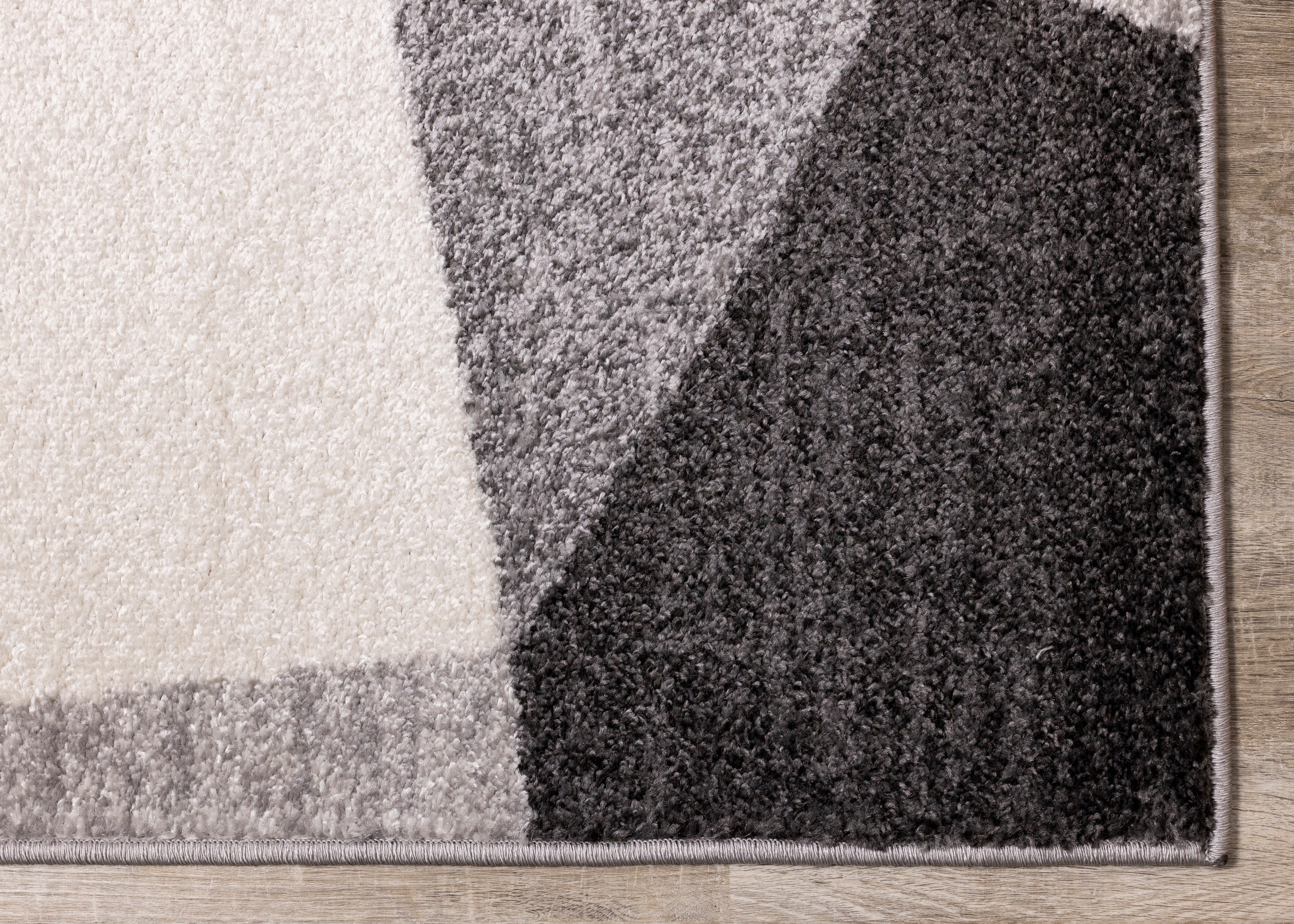 Focus 5'3" x 7'7" Geometric Shapes Area Rug - Grey, White - Image 3