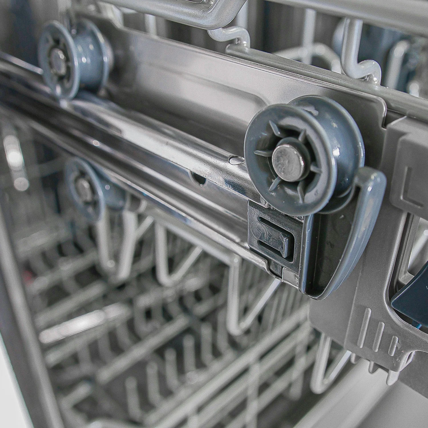 Forno Pozzo Stainless Steel Built-In Top Control Dishwasher (49 dBa) - FDWBI8067-24S - Image 14