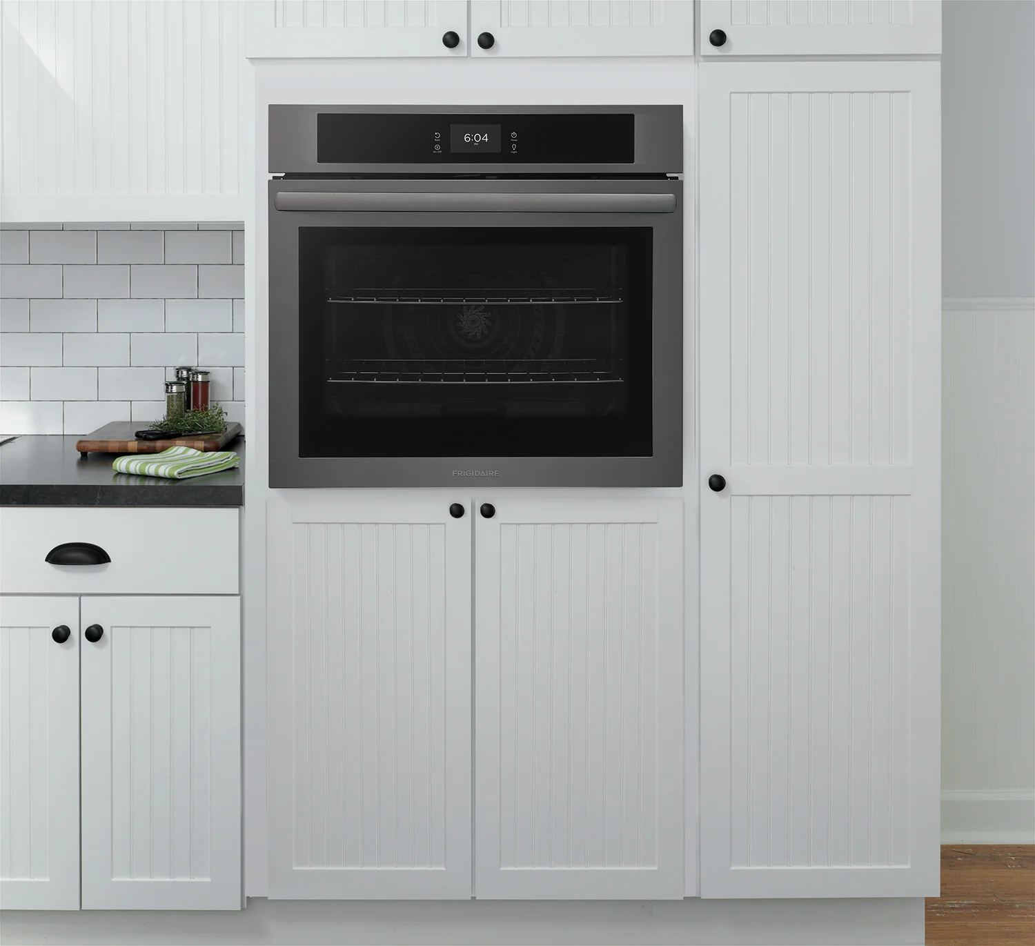 Frigidaire Black Stainless Steel 30" Single Wall Oven with Fan Convection (5.3 Cu. Ft) - FCWS3027AD - Image 9