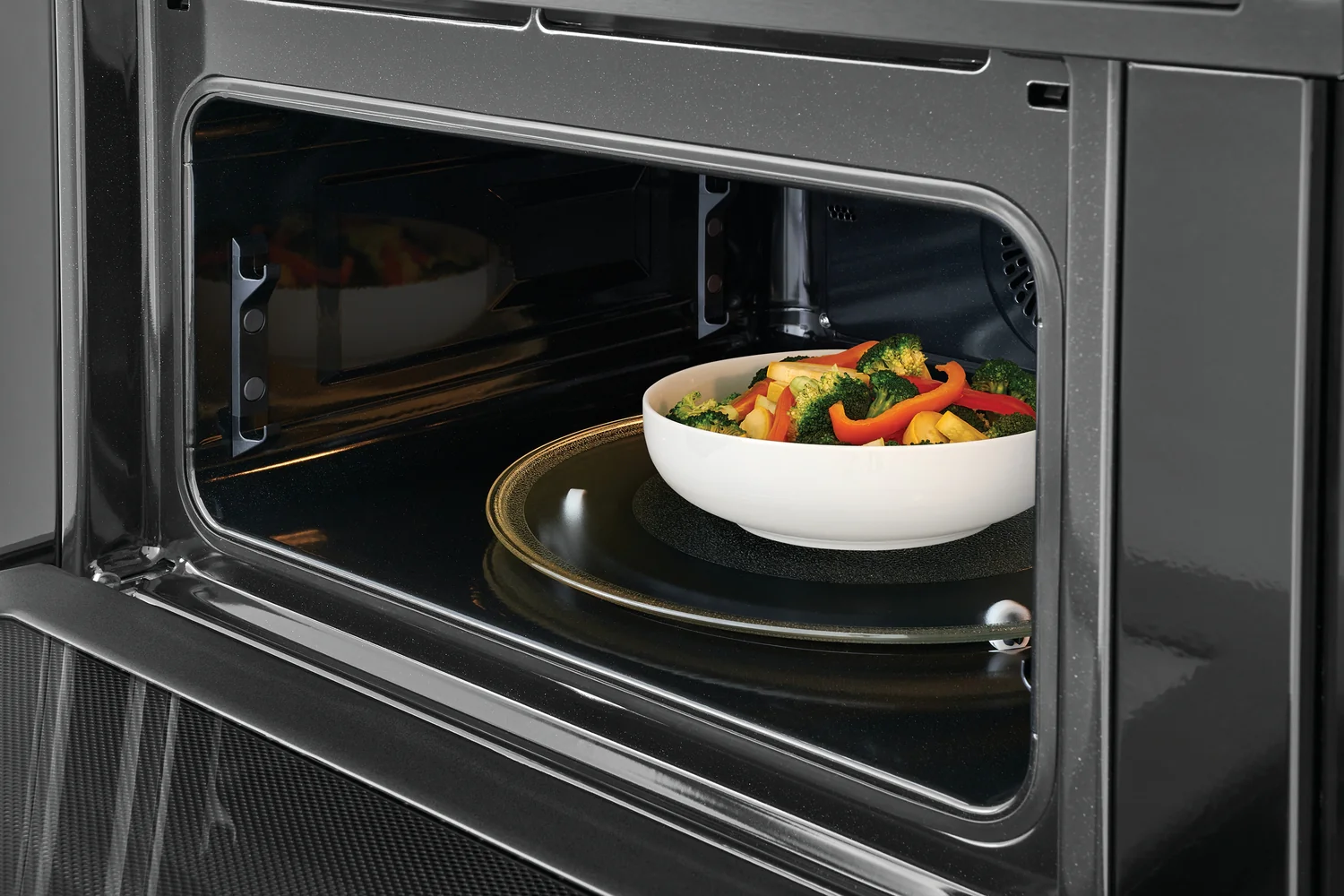 Frigidaire Gallery Smudge-Proof Black Stainless Steel 30" Wall Oven and Microwave Combination (1.7 Cu. Ft. / 5.3 Cu. Ft.) - GCWM3067AD - Image 9