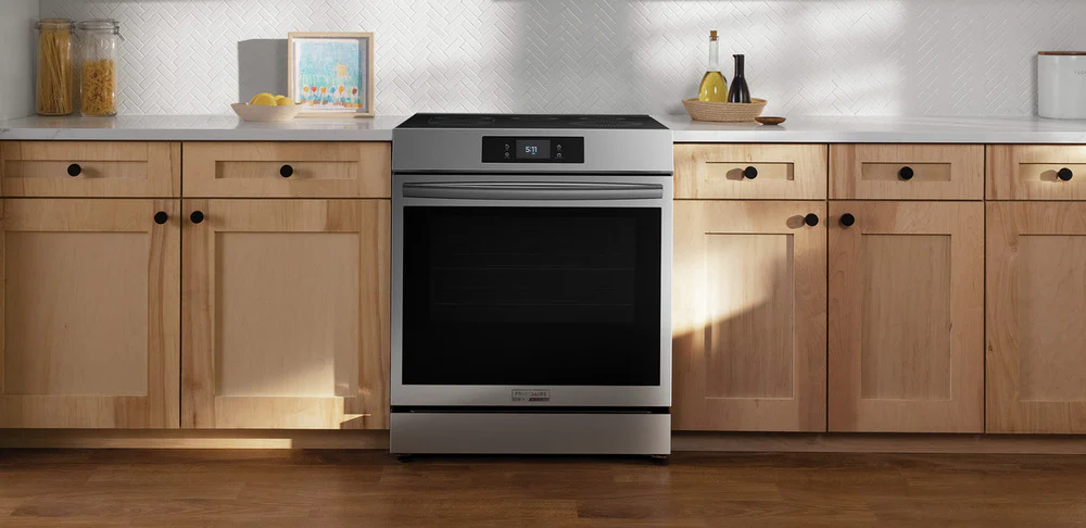 Frigidaire Gallery Smudge-Proof Stainless Steel 30" Front Control Induction Range with Total Convection (6.2 Cu. Ft) - GCFI306CBF - Image 8