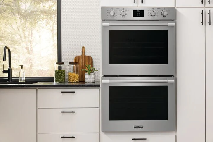 Frigidaire Professional Smudge-Proof® Stainless Steel 30" Double Wall Oven with Total Convection (10.6 cu. ft.) - PCWD3080AF - Image 5
