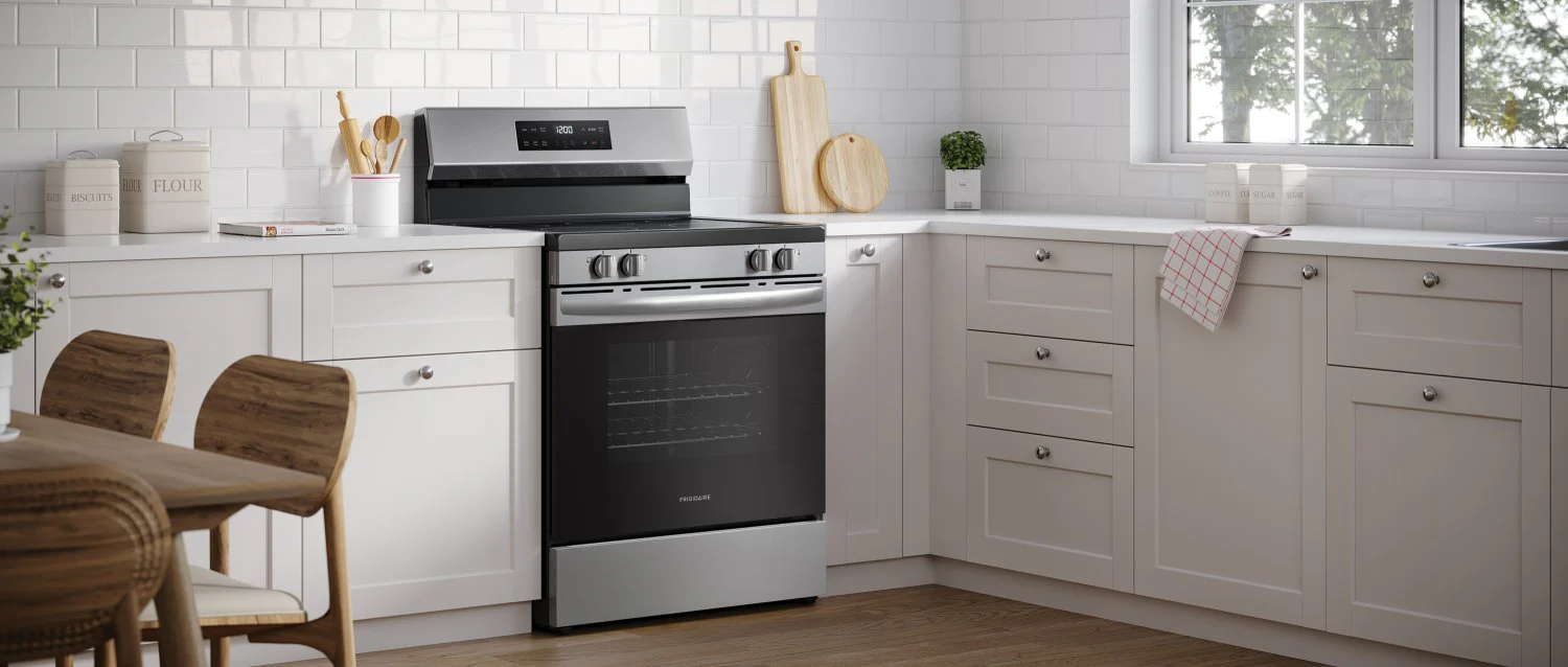 Frigidaire Stainless Steel 30" Freestanding Electric Range with EvenTemp™ (5.3 Cu.Ft) - FCRE306CAS - Image 8