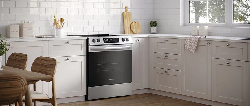 Frigidaire Stainless Steel 30" Front Control Electric Range (5.3 Cu.Ft) - FCFE306CAS - Image 6