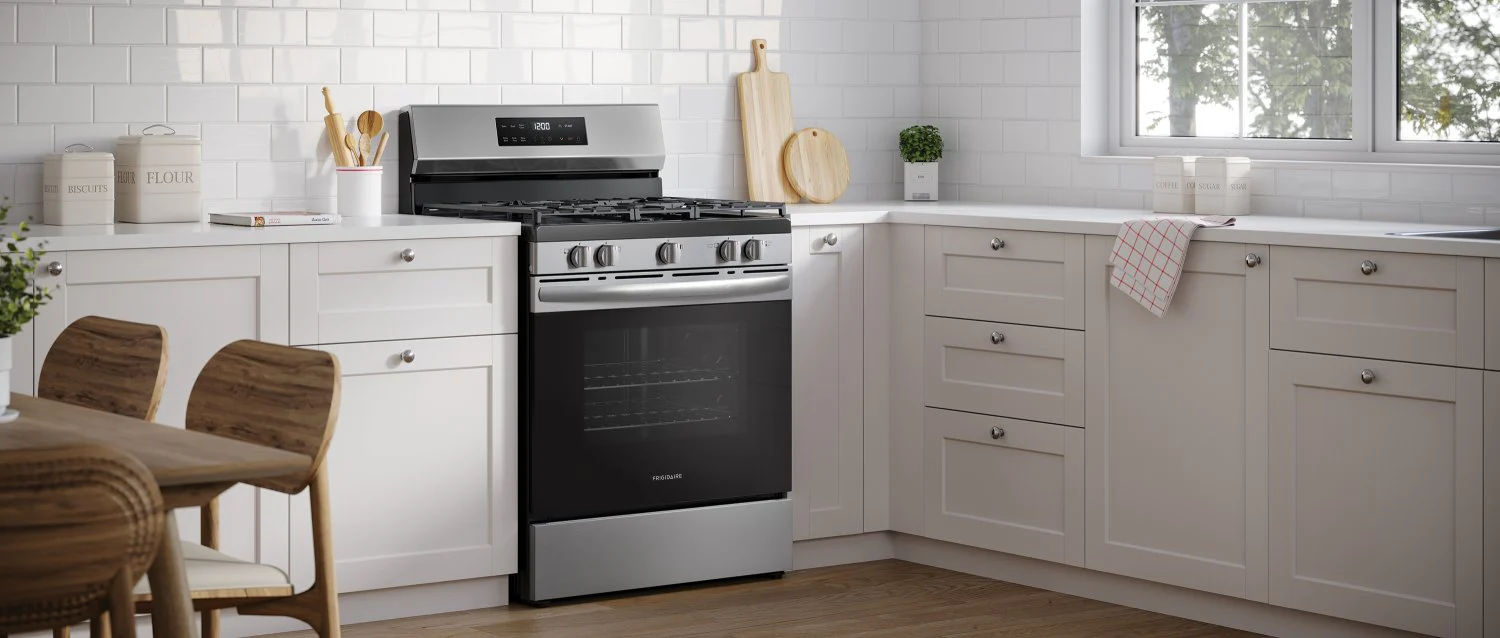 Frigidaire Stainless Steel 30" Gas Range with Quick Boil and Even Baking Technology (5.1 Cu. Ft) - FCRG3062AS - Image 8