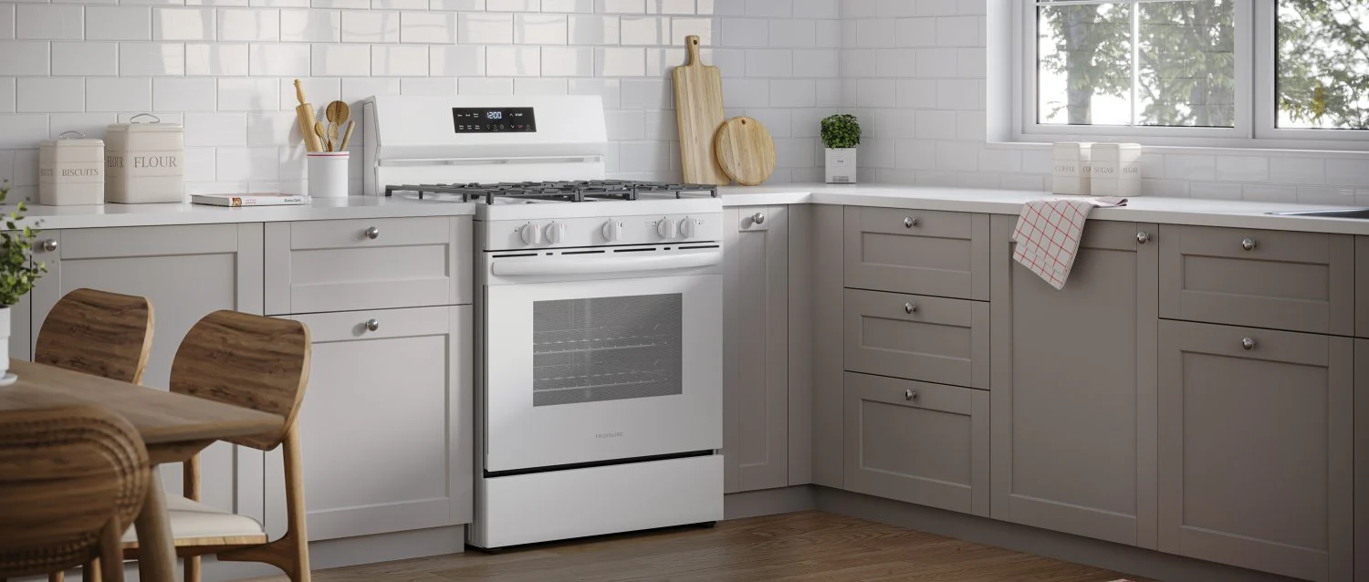 Frigidaire White 30" Gas Range with Quick Boil and Even Baking Technology (5.1 Cu. Ft) - FCRG3062AW - Image 8