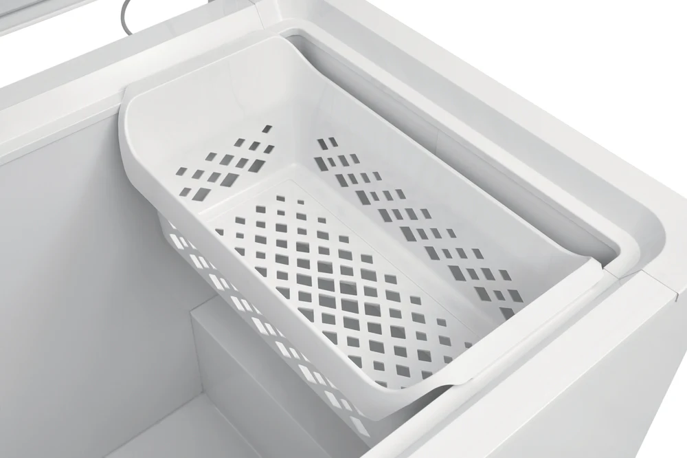 Frigidaire White Chest Freezer (15 Cu. Ft.) - FFCL1542AW - Image 4