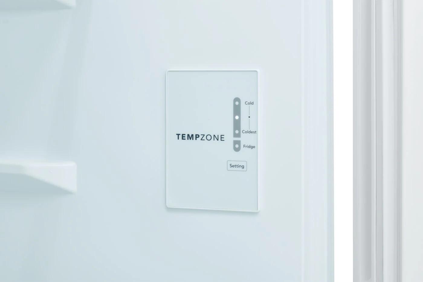 Frigidaire White Convertible Garage Ready Upright Freezer (21 Cu. Ft.) - FFUV2126AW - Image 4