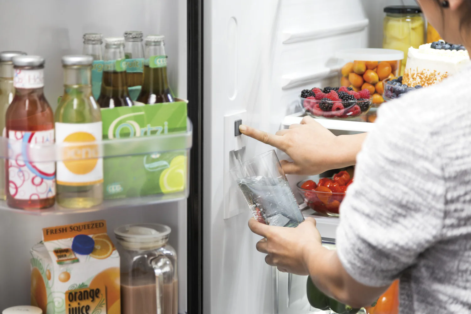 GE 32.75" 18.6 Cu. Ft. Black Counter-Depth French Door Refrigerator - GWE19JGLBB - Image 11