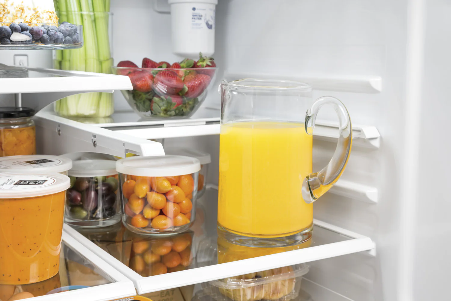 GE 32.75" 18.6 Cu. Ft. Black Counter-Depth French Door Refrigerator - GWE19JGLBB - Image 9