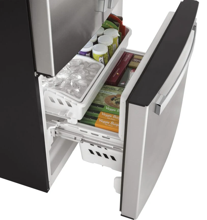 GE 33" 18.6 Cu. Ft. Fingerprint Resistant Counter-Depth French Door Refrigerator - GWE19JYLFS - Image 6