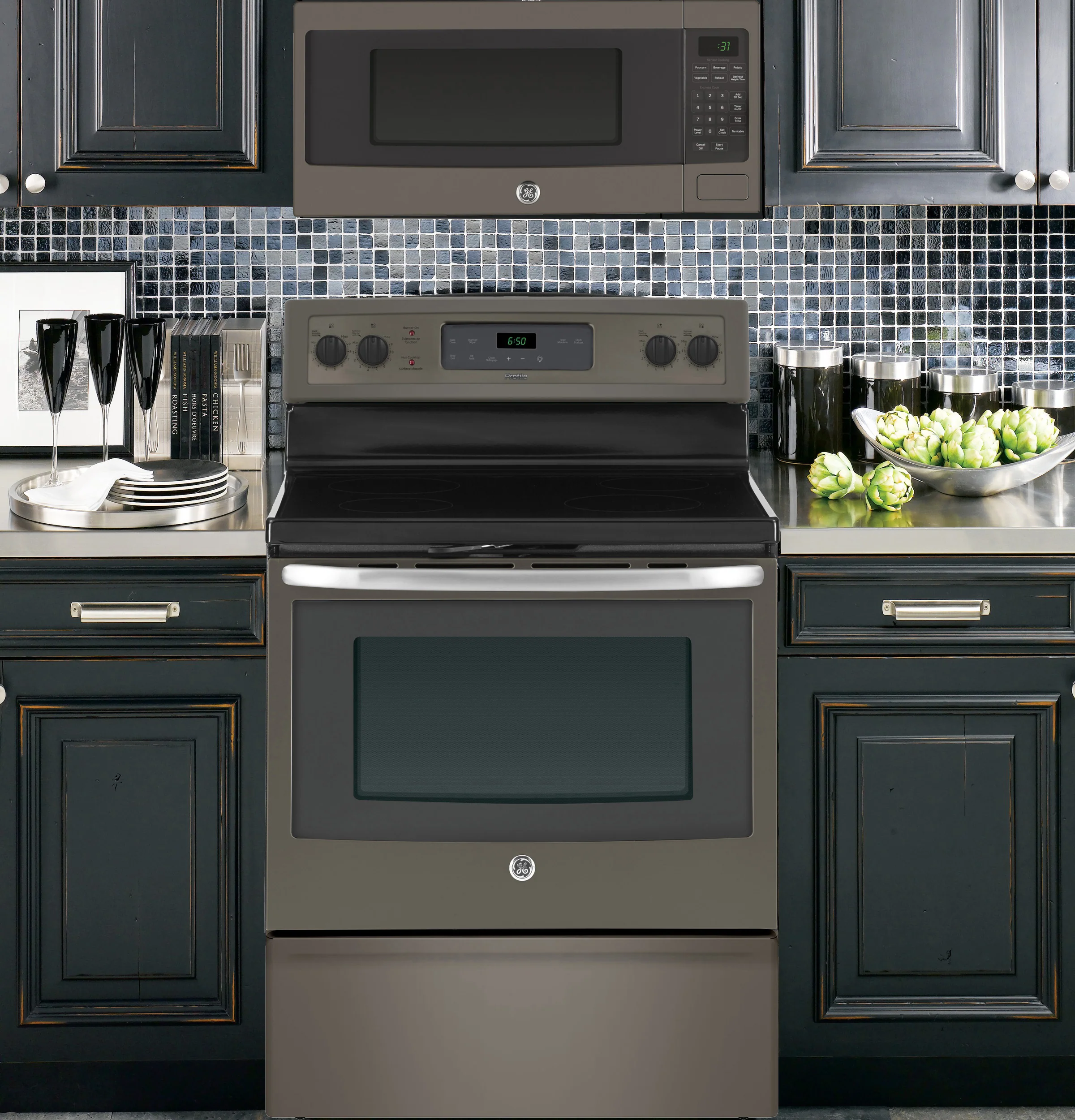 GE Slate Freestanding Electric Range (5.0 Cu. Ft.) - JCB630EKES - Image 2
