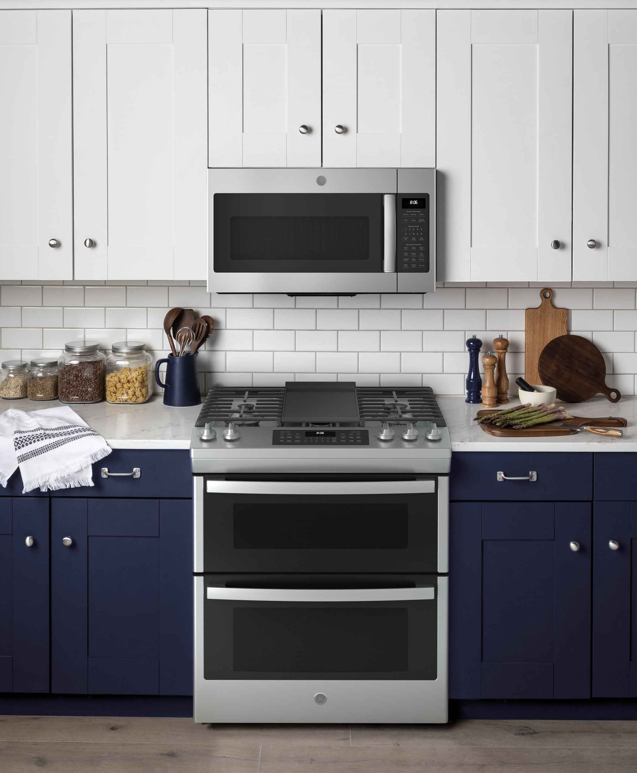GE Stainless Steel 30" Slide-In Double-Oven Gas Range with Air Fry (6.7 Cu.Ft.) - JCGSS86SPSS - Image 6