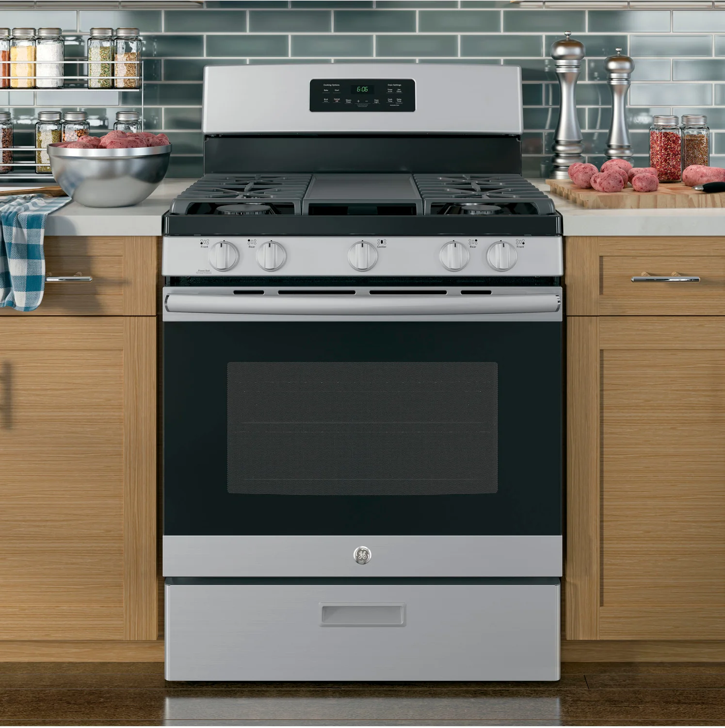 GE Stainless Steel Freestanding Gas Range (5.0 Cu. Ft.) - JCGBS66SEKSS - Image 2