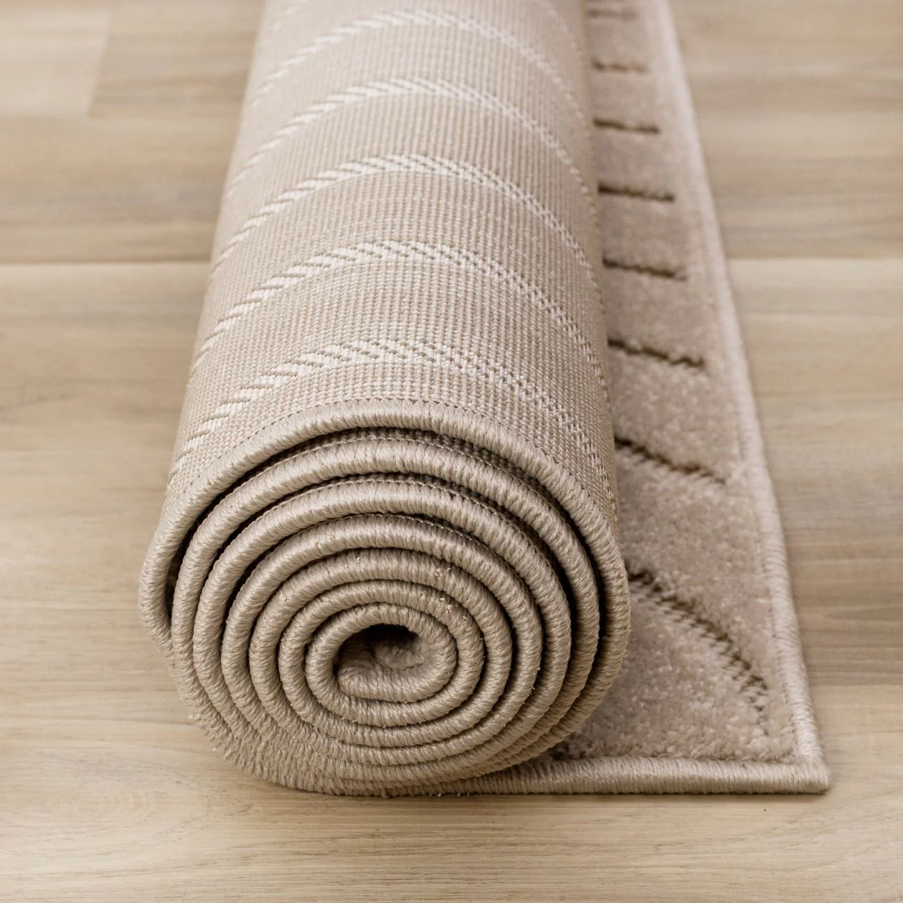 Golden Dunes 5'3" x 7'7" Modern Curved Arches Design Area Rug - Beige - Image 9