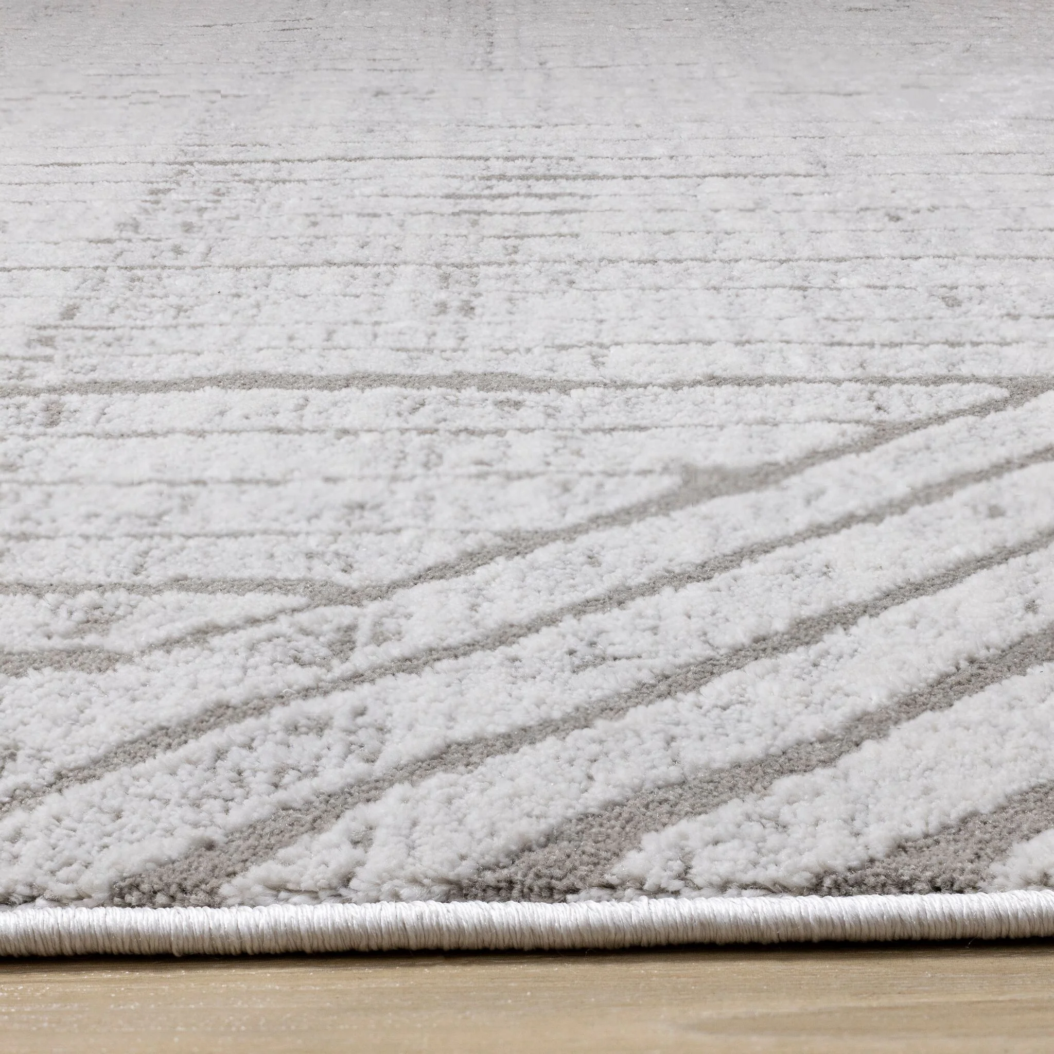 Hayden 5'3" x 7'7" Modern Lines Area Rug - Grey - Image 6