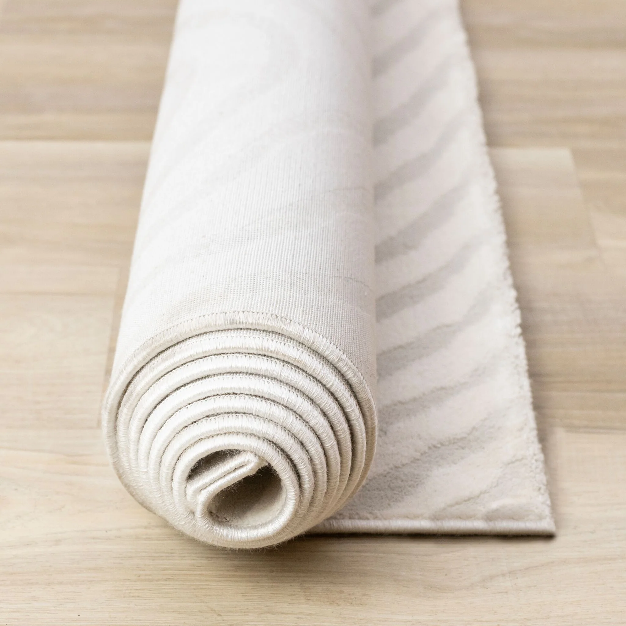 Hayden 5'3" x 7'7" Swirling Lines Area Rug - Grey - Image 9